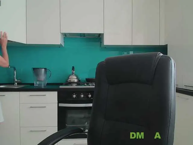 Live sex webcam photo for dulcesiomar8 #291533704