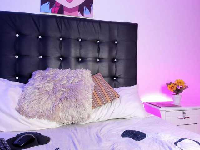 Live sex webcam photo for dyanaevans #275599224