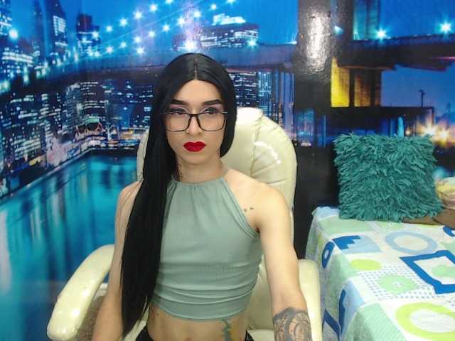 Live sex webcam photo for dylan-reyess #277759117