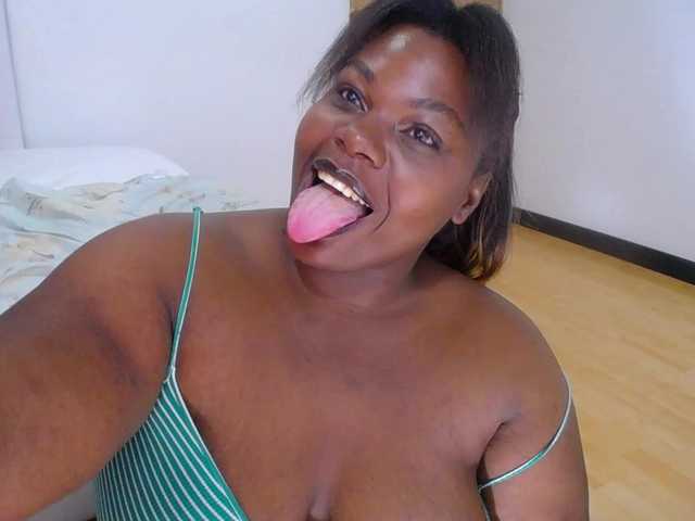 Live sex webcam photo for ebony-suggarmommy #289460676