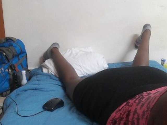 Live sex webcam photo for ebonyQueen67 #278107629