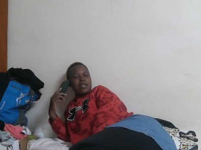 Live sex webcam photo for ebonyQueen67 #278173228