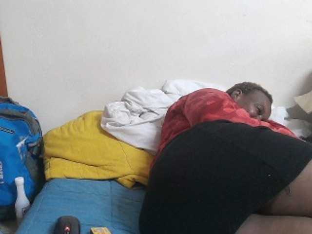 Live sex webcam photo for ebonyQueen67 #278210002