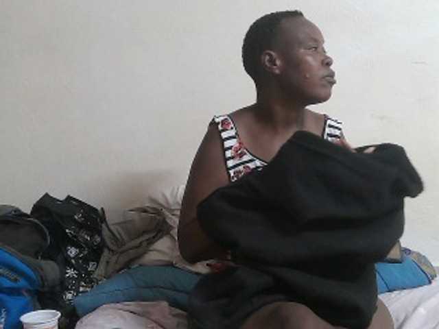 Live sex webcam photo for ebonyQueen67 #278298377