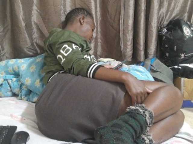 Live sex webcam photo for ebonyQueen67 #278394331