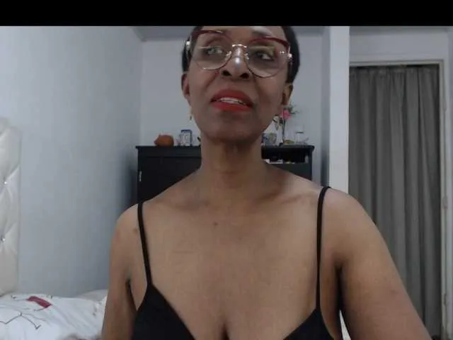 Live sex webcam photo for ebonymilf #292737429