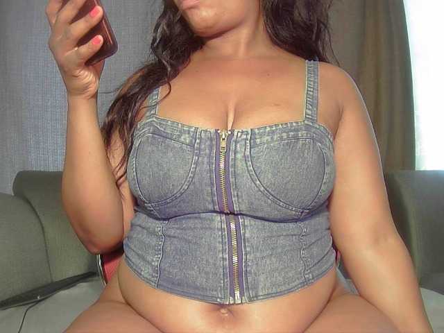 Live sex webcam photo for ebonysupegirl #272052004