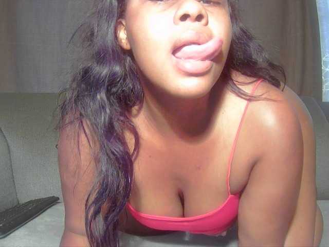 Live sex webcam photo for ebonysupegirl #272065266