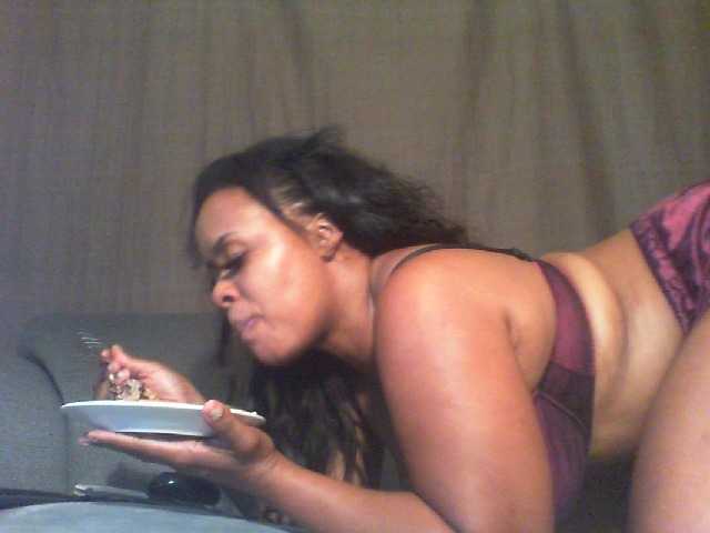 Live sex webcam photo for ebonysupegirl #272389527