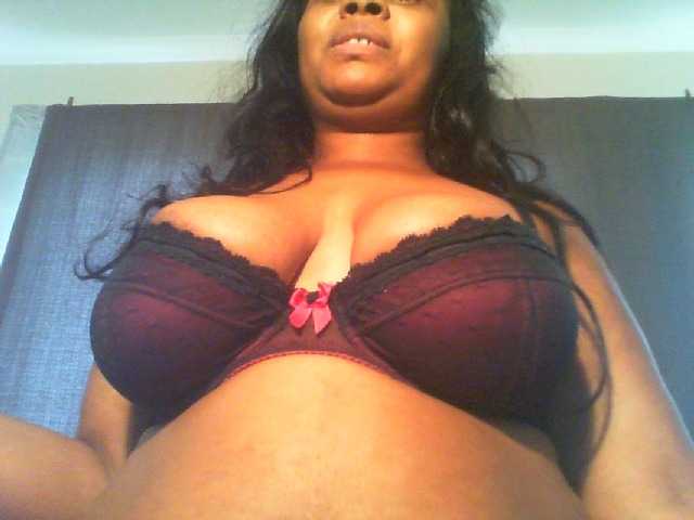 Live sex webcam photo for ebonysupegirl #272409519