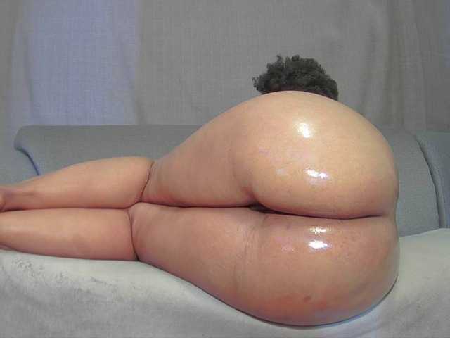 Live sex webcam photo for ebonysupegirl #274380372