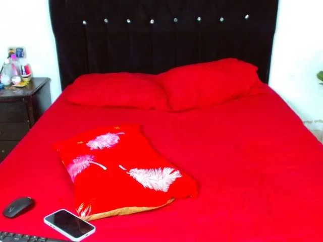 Live sex webcam photo for edithxxx1 #290469853