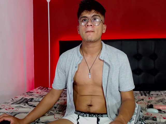 Live sex webcam photo for eiden-allenx1 #273827399