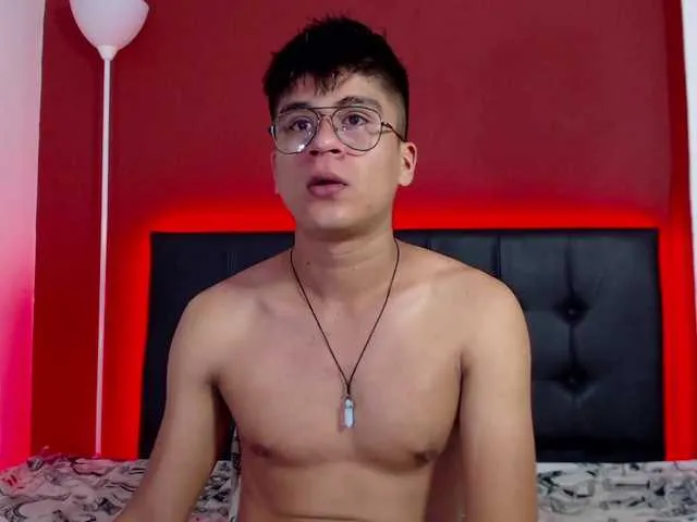 Live sex webcam photo for eiden-allenx1 #274474492