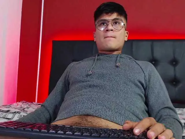 Live sex webcam photo for eiden-allenx1 #274711325