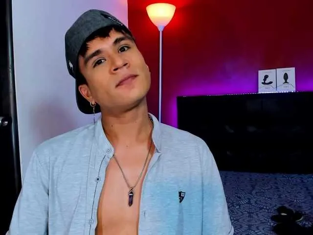 Live sex webcam photo for eiden-allenx1 #275488851