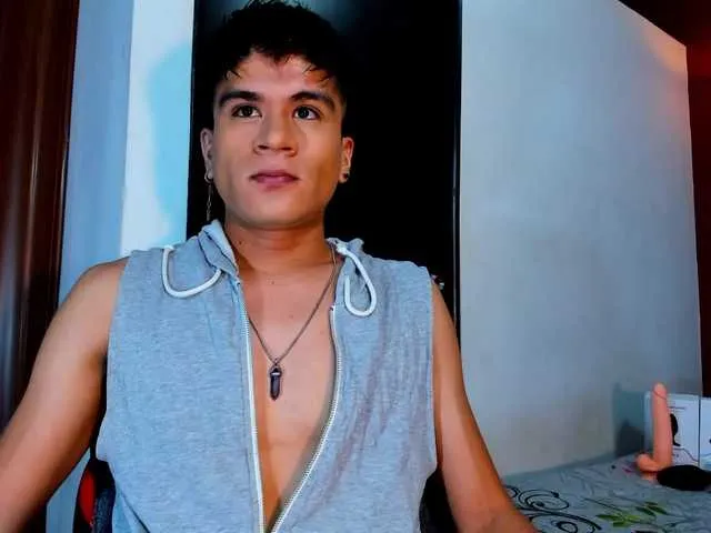 Live sex webcam photo for eiden-allenx1 #275639159