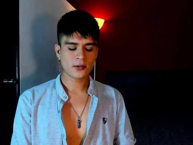 Live sex webcam photo for eiden-allenx1 #275974080