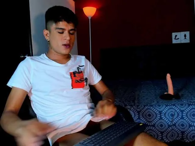 Live sex webcam photo for eiden-allenx1 #276035647