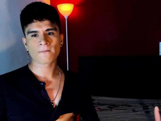 Live sex webcam photo for eiden-allenx1 #276211095