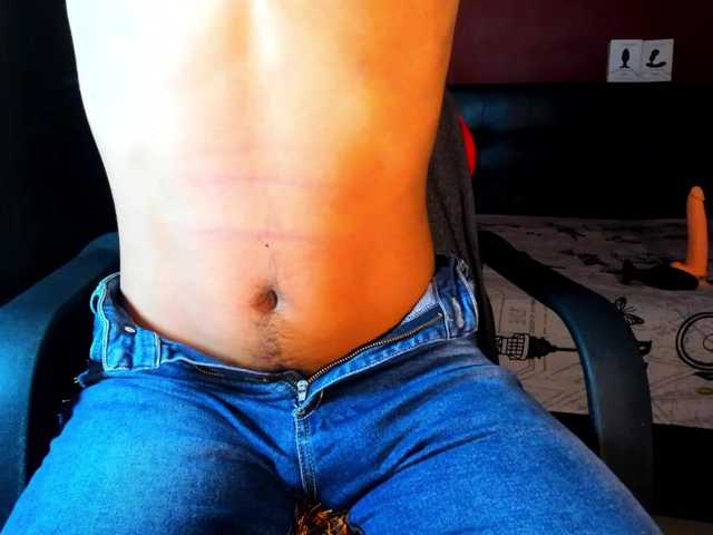 Live sex webcam photo for eiden-allenx1 #276298552