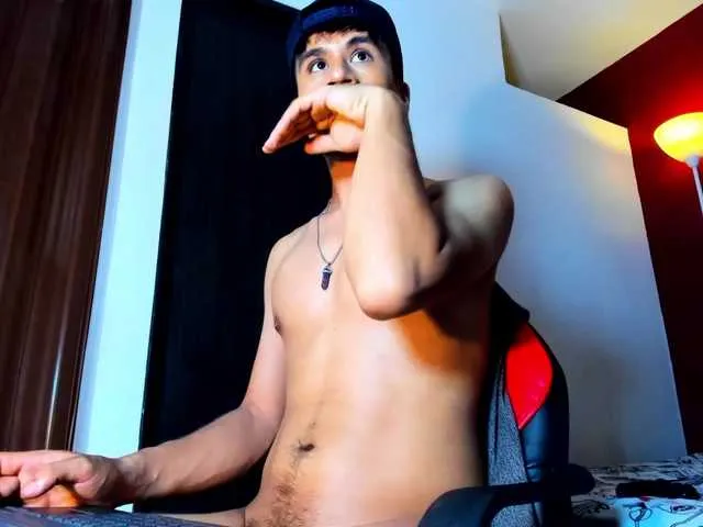 Live sex webcam photo for eiden-allenx1 #276913580