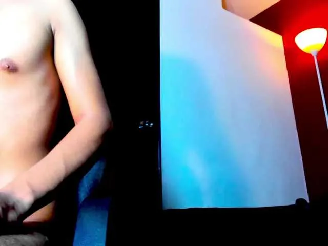 Live sex webcam photo for eiden-allenx1 #276940483