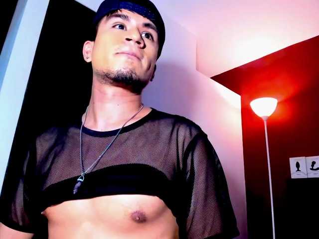 Live sex webcam photo for eiden-allenx1 #277083814