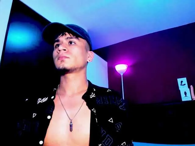 Live sex webcam photo for eiden-allenx1 #277147405