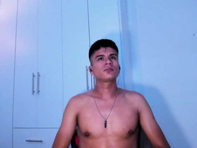 Live sex webcam photo for eiden-allenx1 #278044331