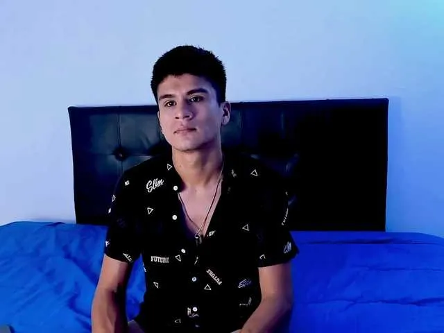 Live sex webcam photo for eiden-allenx1 #278153169