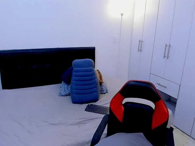 Live sex webcam photo for eiden-allenx1 #290353133