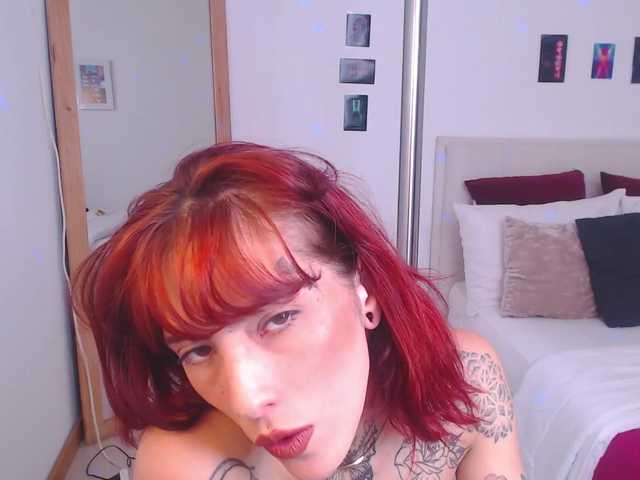 Live sex webcam photo for eimyrios #272502770