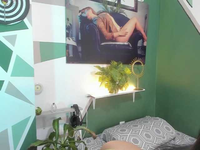 Live sex webcam photo for ela-cute #275988572