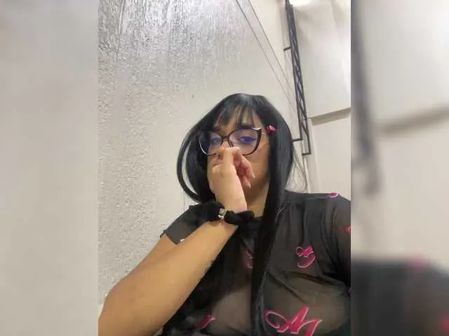 Live sex webcam photo for ela-endez #290544870