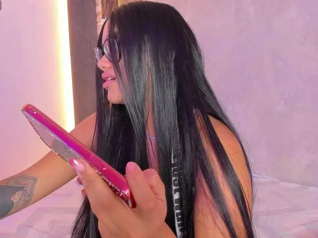 Live sex webcam photo for ela-endez #290783245