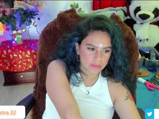 Live sex webcam photo for elektra-32 #276707842