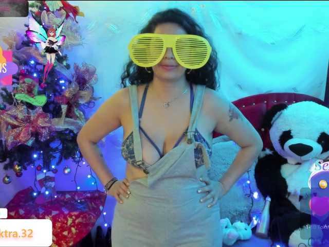 Live sex webcam photo for elektra-32 #276757322