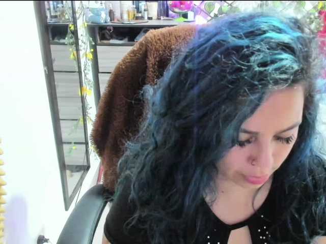 Live sex webcam photo for elektra-32 #289355463