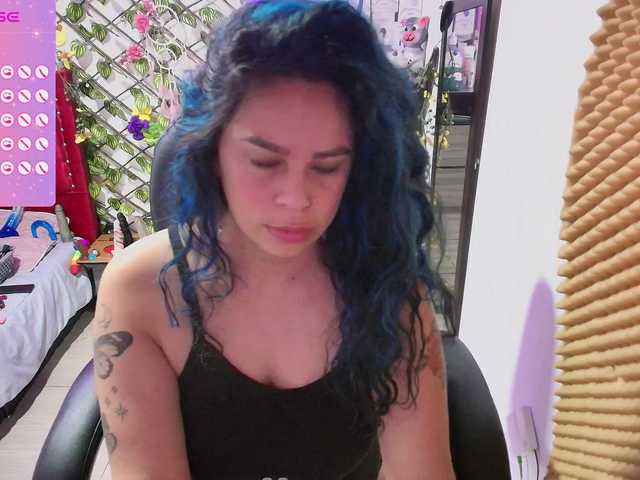 Live sex webcam photo for elektra-32 #289948545