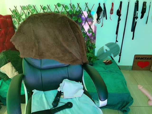 Live sex webcam photo for elektra-32 #291227997