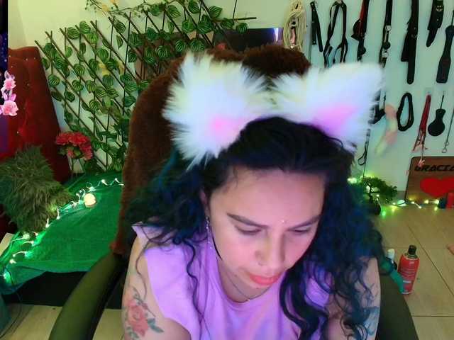 Live sex webcam photo for elektra-32 #291526059