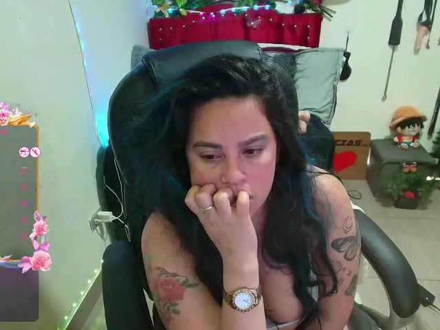 Live sex webcam photo for elektra-32 #293893844