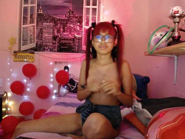 Live sex webcam photo for elektrasex18 #272431148