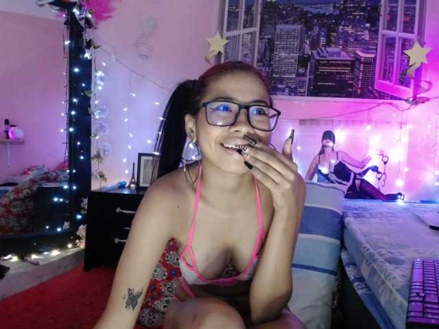 Live sex webcam photo for elektrasex18 #272638273