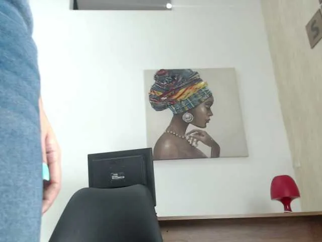 Live sex webcam photo for elensweet18 #272752115