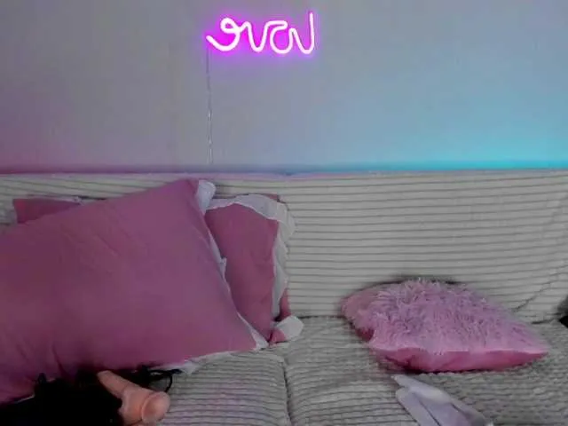 Live sex webcam photo for elfinvibes #290011044