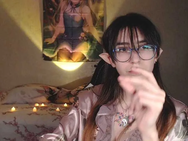 Live sex webcam photo for elfonlive #276609867