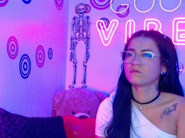 Live sex webcam photo for EliJass #272389355