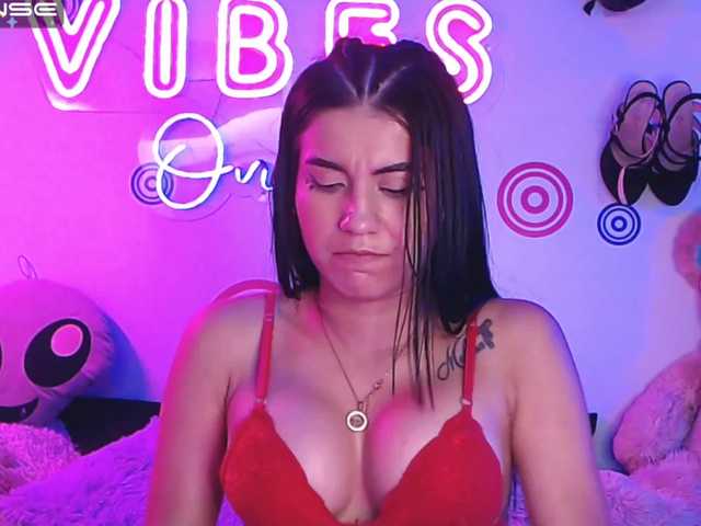 Live sex webcam photo for EliJass #273269333